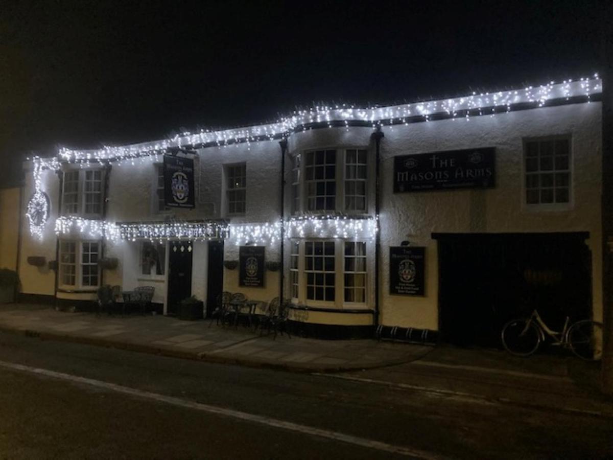 The Masons Arms Panzió Norham Kültér fotó